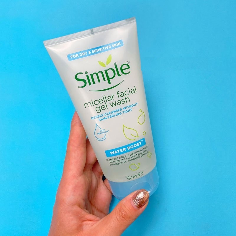 ژل میسلار شوینده صورت سیمپلِِِ 150 میل