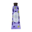 کرم مرطوب کننده حاوی روغن هسته انگور مدل Juicy Grapes ویت یو 50 میل